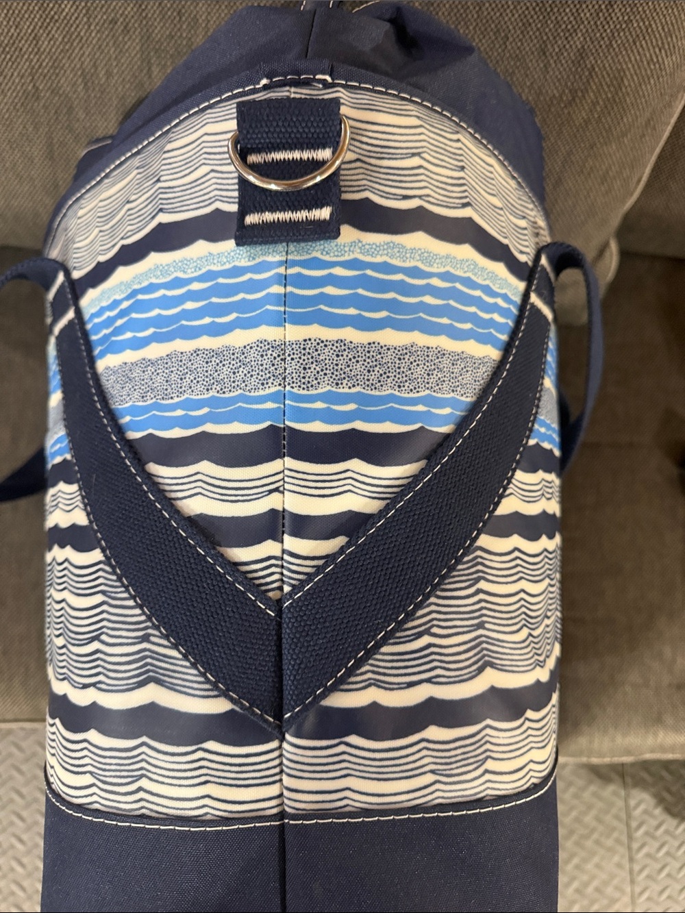 NWOT L.L. Bean Navy Blue Striped Insulated Cooler Bag - Picture 4 of 9